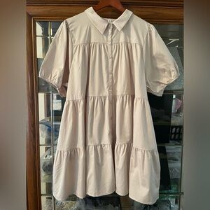 Zenana Tiered Beige Short Sleeve Top. Size 2X NWOT